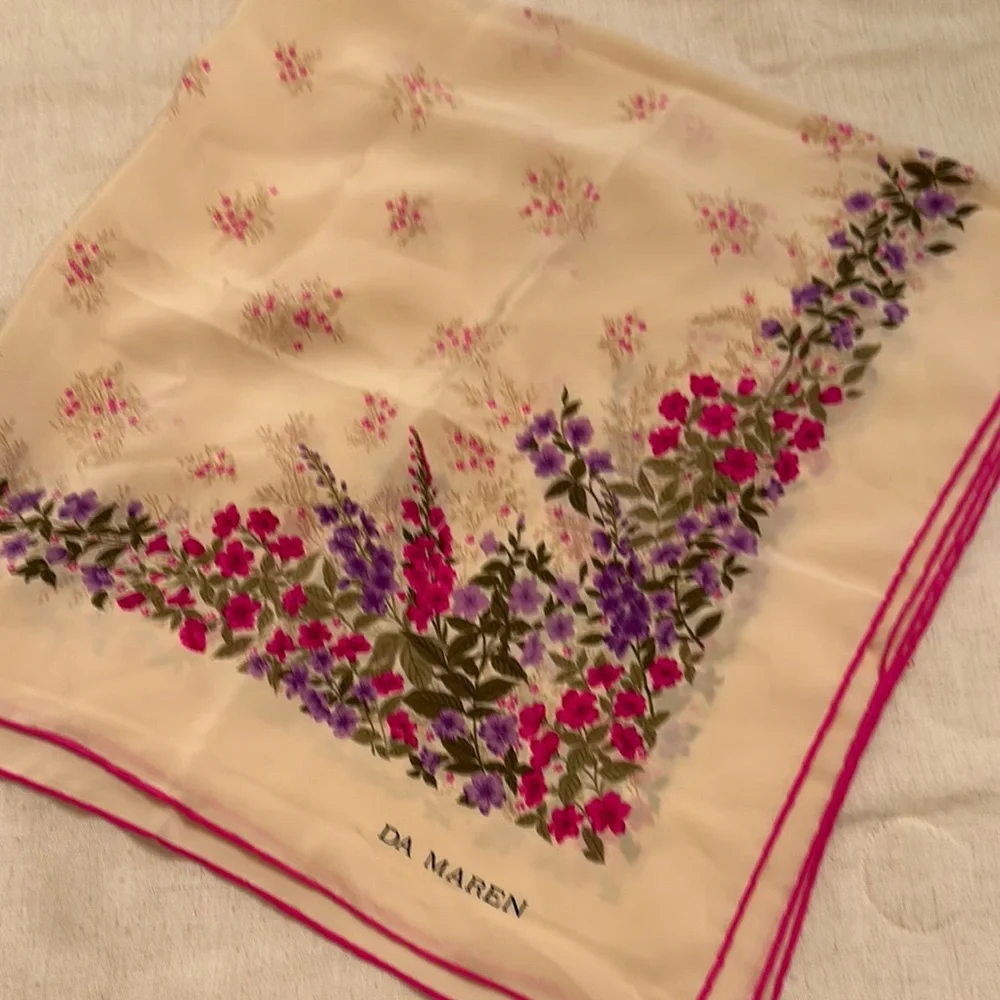 DA MAREN Cream Floral Scarf with Pink Border